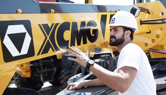 品質(zhì)，為你<br>行穩(wěn)致遠(yuǎn)，精益求精